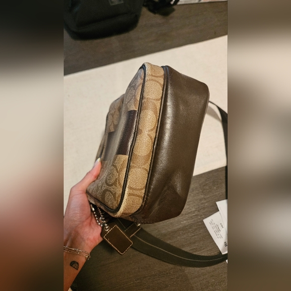 [SOLD] Men's Coach bag - Picture 6 of 8
